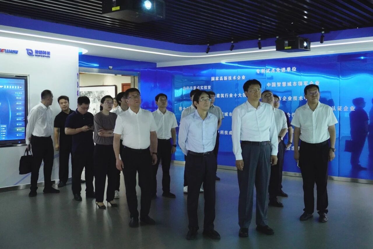 南昌市委副书记、市长高世文调研 不朽情缘官网—以AI赋能韧性城市建设情况